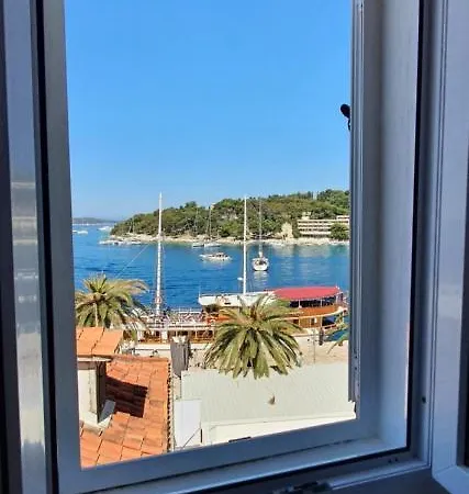 Apartment Juric - 1 A With A View Hvar Town