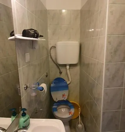 Juric - 1 A With A View * 赫瓦尔